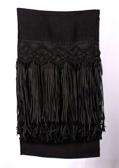 MANTILLA SF CON MACRAME NEGRO