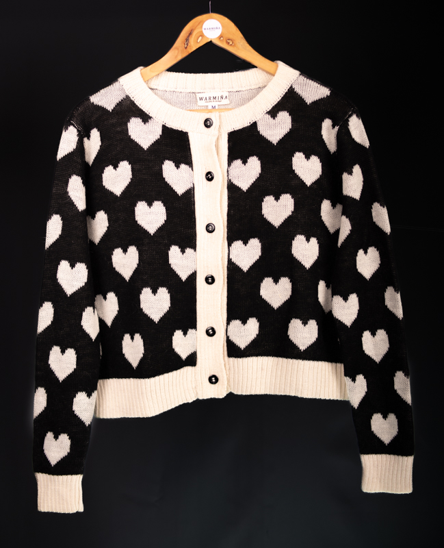 CÁRDIGAN CORAZÓN BABY ALPACA (Negro-Blanco)