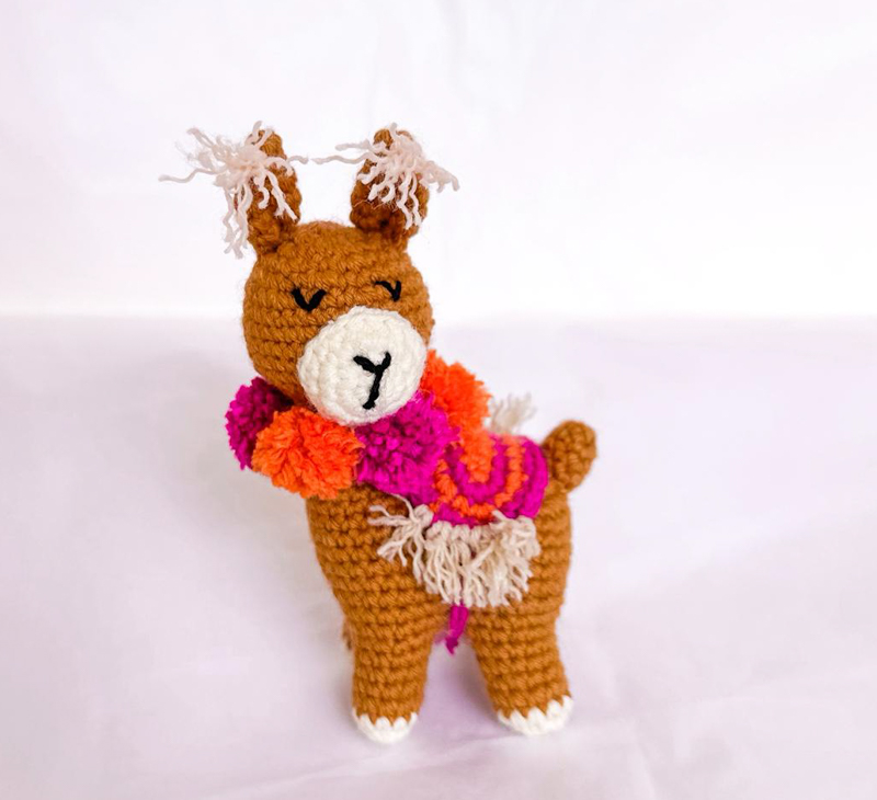 LLAMITA CON COLLAR